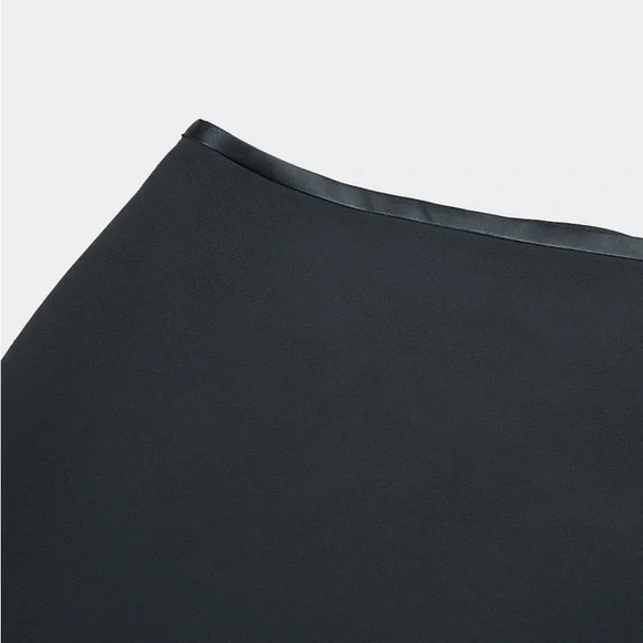 Aritzia Black Midi Skirt - Picture 10 of 10